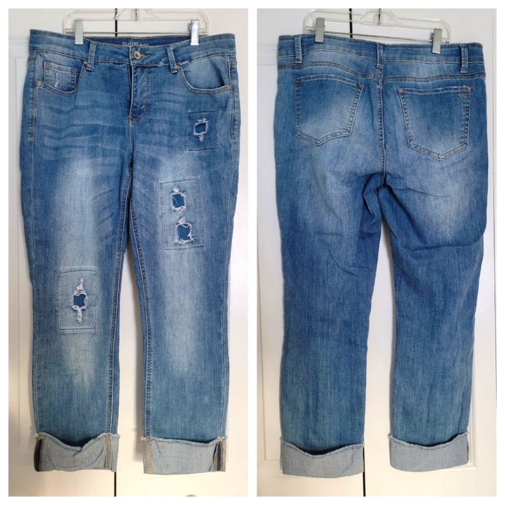 Ruff Hewn ankle cropped distressed jeans size 10.